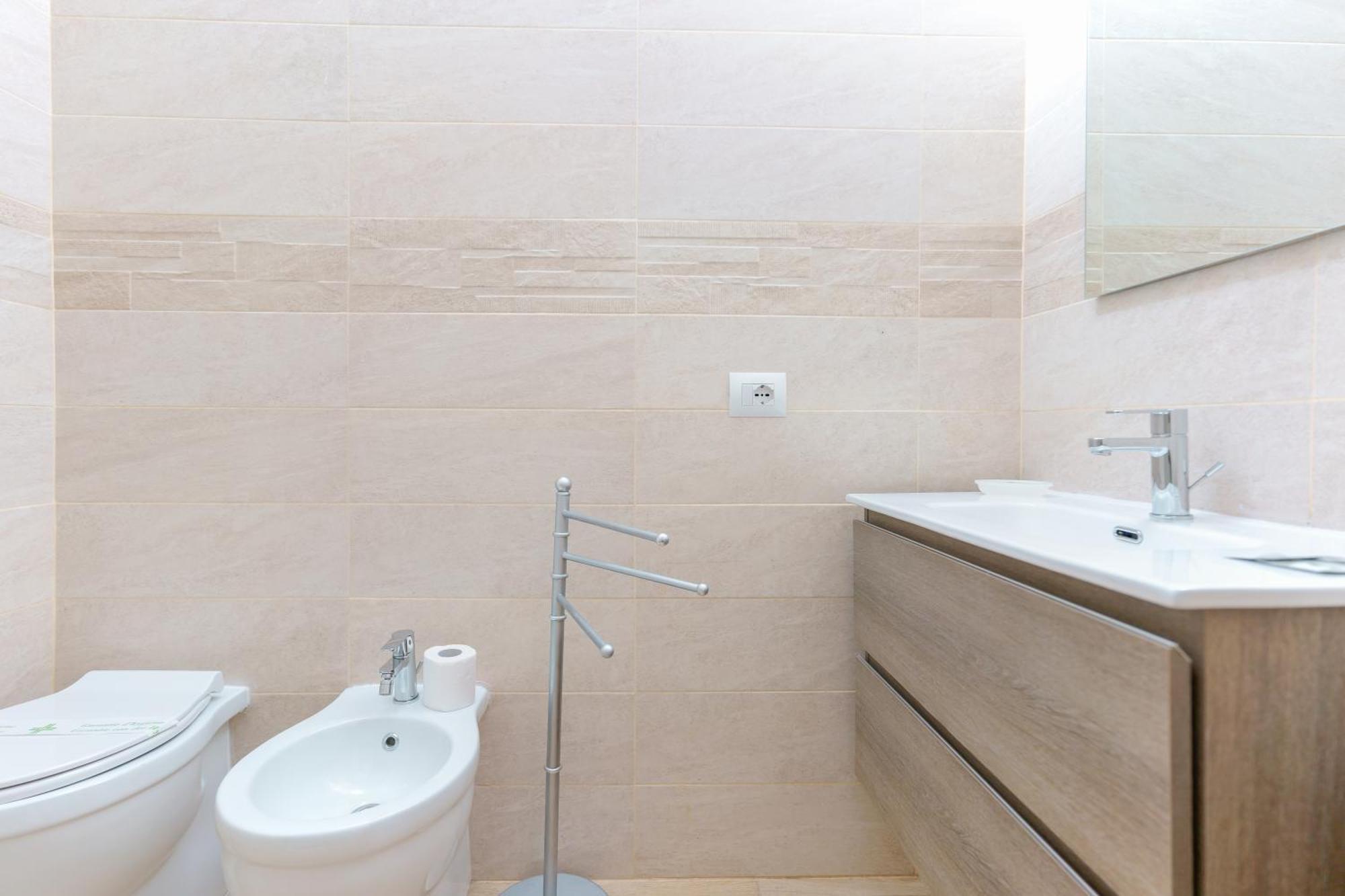 Eliterooms Cagliari Ngoại thất bức ảnh